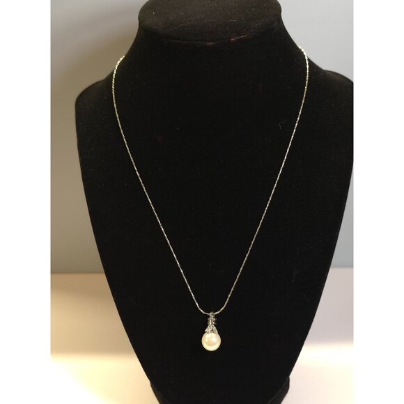 Silver Tone Chain Necklace With Faux Pearl Pendant & Rhinestone Accents - Picture 9 of 10